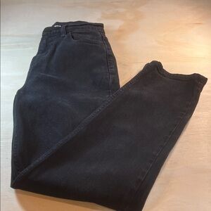 Fashion Nova Charcoal Black Denim Jeans
Sz 1